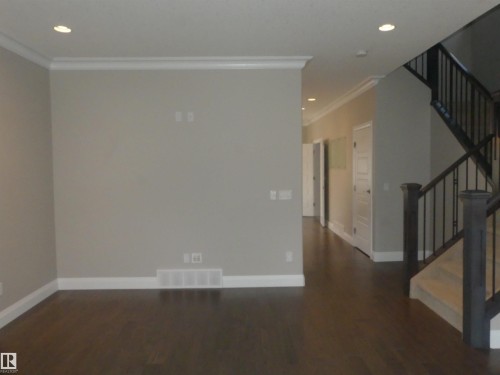 628 Ortona Way Nw, Edmonton, AB - Indoor Photo Showing Other Room