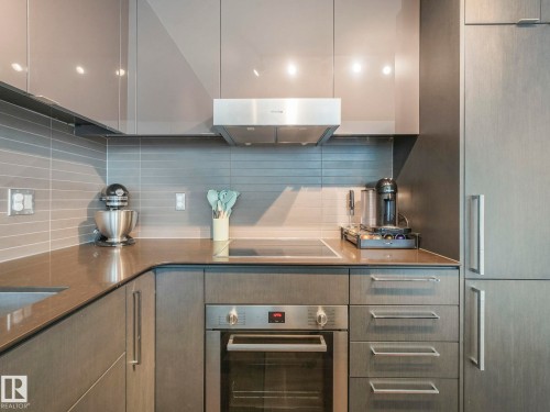 3308 10360 102 Street, Edmonton, AB - Indoor Photo Showing Kitchen With Upgraded Kitchen