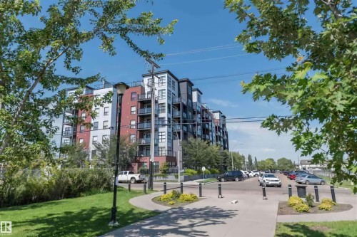 108 10518 113 Street, Edmonton, AB - Outdoor