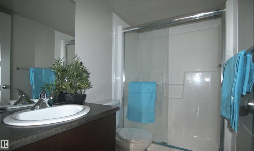 108 10518 113 Street, Edmonton, AB - Indoor Photo Showing Bathroom
