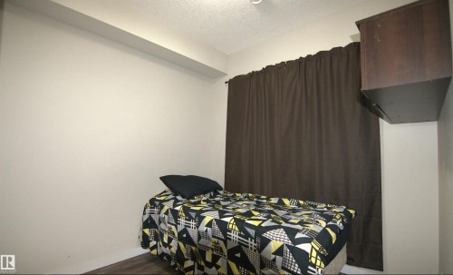 108 10518 113 Street, Edmonton, AB - Indoor Photo Showing Bedroom