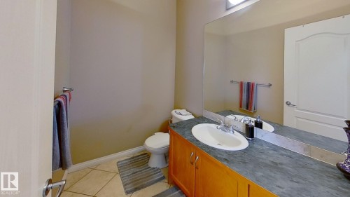 1604 Blackmore Court, Edmonton, AB - Indoor Photo Showing Bathroom