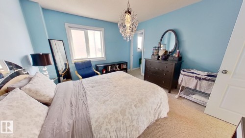 1604 Blackmore Court, Edmonton, AB - Indoor Photo Showing Bedroom