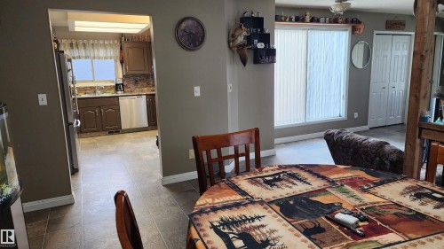 5101 58 Avenue, Elk Point, AB - Indoor