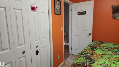 5101 58 Avenue, Elk Point, AB - Indoor