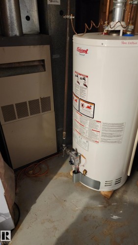 5101 58 Avenue, Elk Point, AB - Indoor Photo Showing Basement