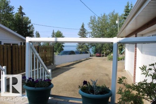 28 Silver Beach, Rural Wetaskiwin County, AB - Outdoor