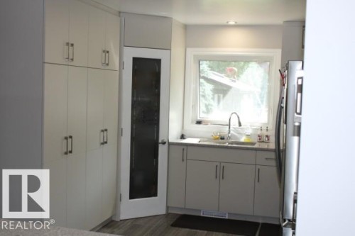 28 Silver Beach, Rural Wetaskiwin County, AB - Indoor