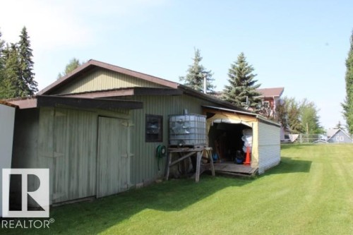 28 Silver Beach, Rural Wetaskiwin County, AB - Outdoor