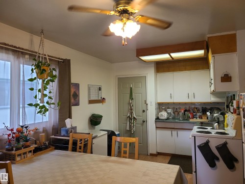 10115 83 Avenue Nw, Edmonton, AB - Indoor