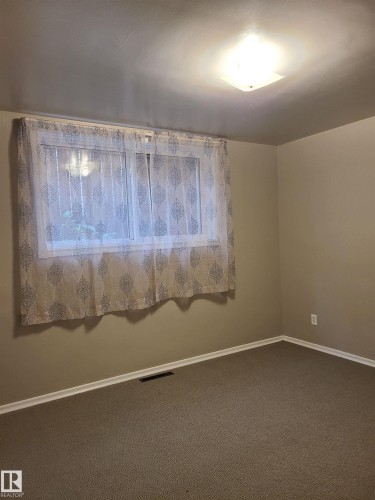 10115 83 Avenue Nw, Edmonton, AB - Indoor Photo Showing Other Room