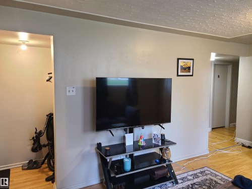 10115 83 Avenue Nw, Edmonton, AB - Indoor Photo Showing Other Room