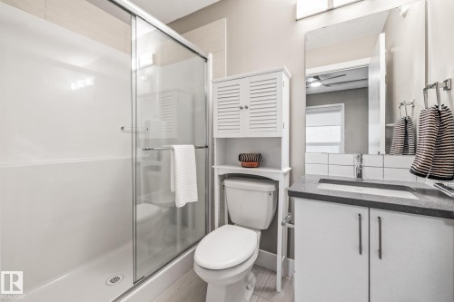 203 10006 83 Ave, Edmonton, AB - Indoor Photo Showing Bathroom