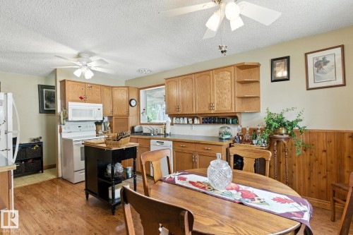 9608 98A Street, Morinville, AB - Indoor