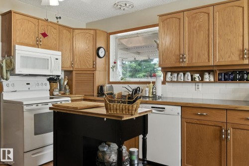 9608 98A Street, Morinville, AB - Indoor