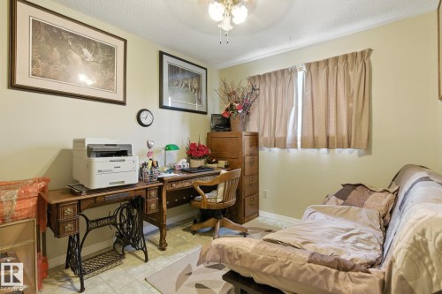 9608 98A Street, Morinville, AB - Indoor Photo Showing Other Room