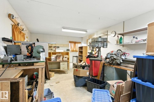 9608 98A Street, Morinville, AB - Indoor