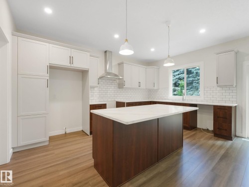 23A Sable Crescent, St. Albert, AB - Indoor Photo Showing Kitchen With Upgraded Kitchen