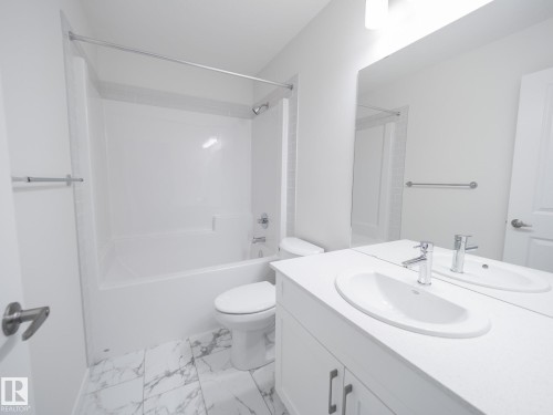 8720 224 Street, Edmonton, AB - Indoor Photo Showing Bathroom