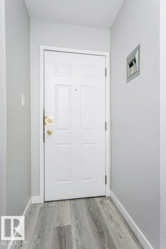 404 10320 113 Street, Edmonton, AB - Indoor Photo Showing Other Room