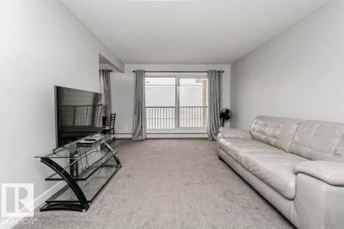 404 10320 113 Street, Edmonton, AB - Indoor