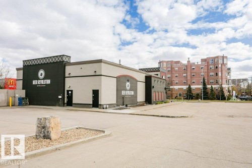 404 10320 113 Street, Edmonton, AB - Outdoor