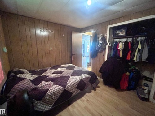 3260 Calling Lake Drive, Calling Lake, AB - Indoor Photo Showing Bedroom