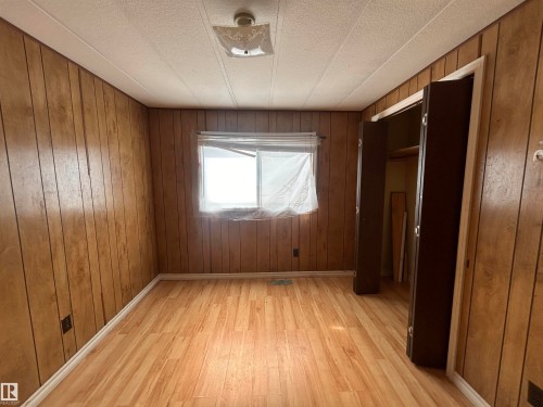 3260 Calling Lake Drive, Calling Lake, AB - Indoor Photo Showing Other Room