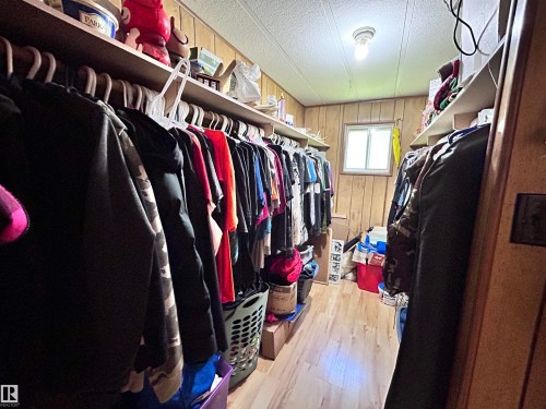 3260 Calling Lake Drive, Calling Lake, AB - Indoor With Storage