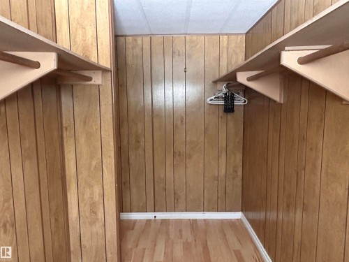 3260 Calling Lake Drive, Calling Lake, AB - Indoor Photo Showing Other Room