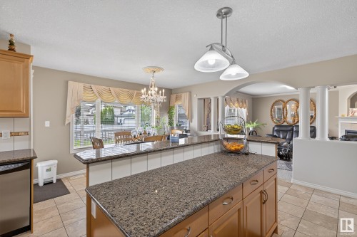 10671 180 Avenue, Edmonton, AB - Indoor Photo Showing Kitchen