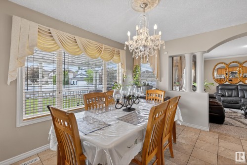 10671 180 Avenue, Edmonton, AB - Indoor Photo Showing Dining Room