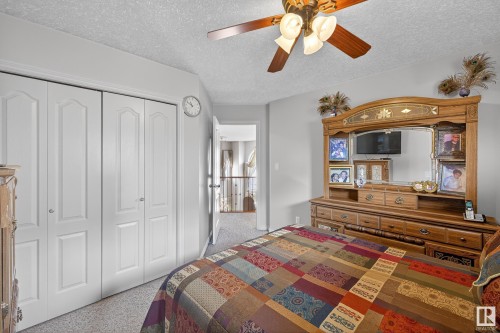 10671 180 Avenue, Edmonton, AB - Indoor Photo Showing Bedroom