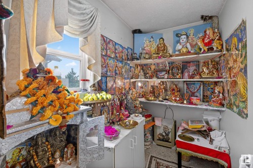 10671 180 Avenue, Edmonton, AB - Indoor