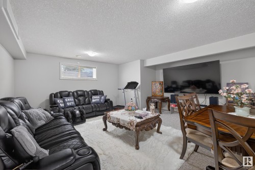10671 180 Avenue, Edmonton, AB - Indoor