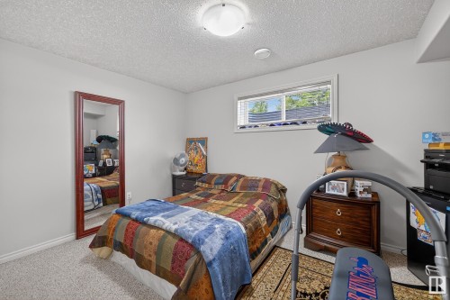 10671 180 Avenue, Edmonton, AB - Indoor Photo Showing Bedroom