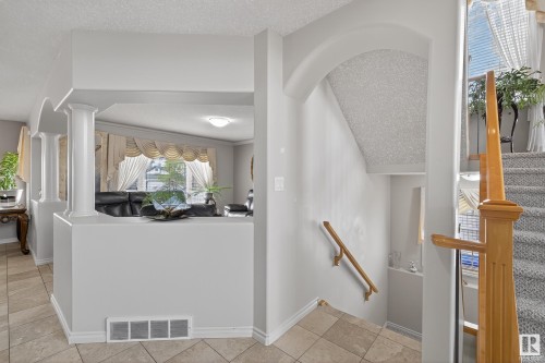 10671 180 Avenue, Edmonton, AB - Indoor Photo Showing Other Room