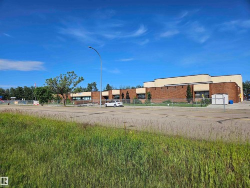 4820 54 Avenue, Redwater, AB 