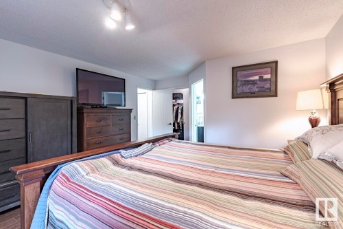 516 3 Perron Street, St. Albert, AB - Indoor Photo Showing Bedroom