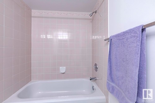 516 3 Perron Street, St. Albert, AB - Indoor Photo Showing Bathroom