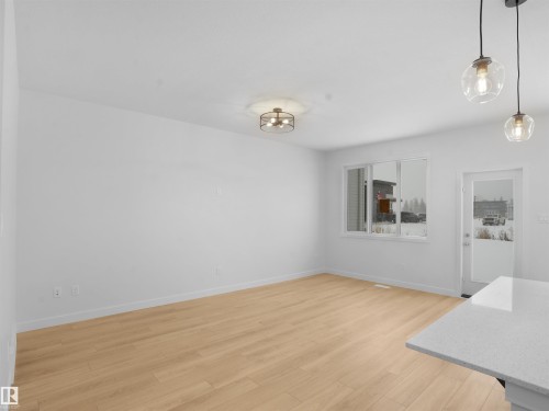 9716 Carson Place, Edmonton, AB - Indoor Photo Showing Other Room