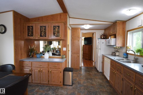 65001 Rge Rd 474, Rural Bonnyville M.D., AB - Indoor Photo Showing Kitchen With Double Sink