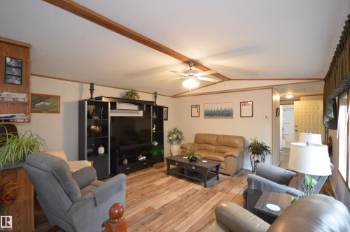 65001 Rge Rd 474, Rural Bonnyville M.D., AB - Indoor Photo Showing Living Room
