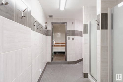 1002 9923 103 Street, Edmonton, AB - Indoor