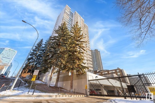 1002 9923 103 Street, Edmonton, AB - Outdoor