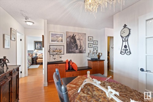 1002 9923 103 Street, Edmonton, AB - Indoor Photo Showing Dining Room