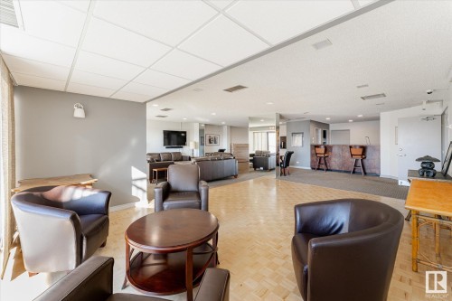 1002 9923 103 Street, Edmonton, AB - Indoor