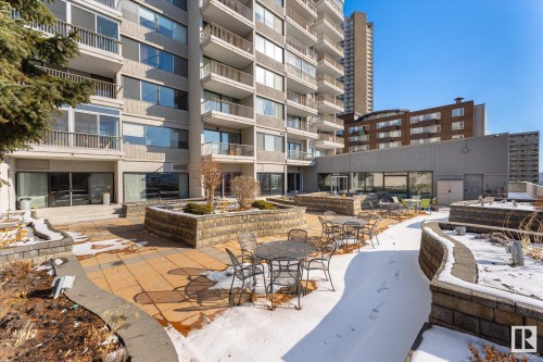 1002 9923 103 Street, Edmonton, AB - Outdoor