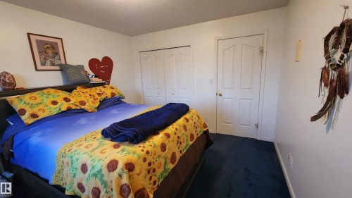 5122 59 Avenue, Elk Point, AB - Indoor Photo Showing Bedroom
