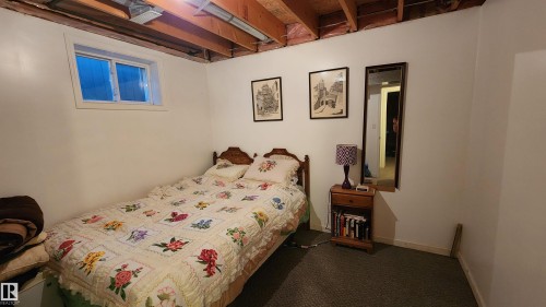 5122 59 Avenue, Elk Point, AB - Indoor Photo Showing Bedroom